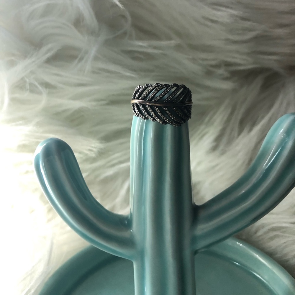Pandora ring
